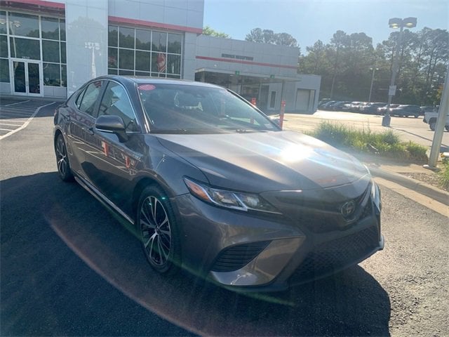 Used 2018 Toyota Camry SE with VIN 4T1B21HK4JU509366 for sale in Greensboro, NC