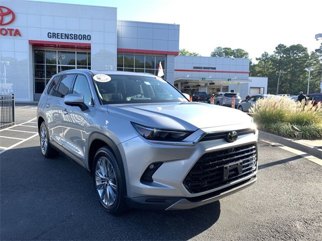 2024 Toyota Grand Highlander Platinum photo 2