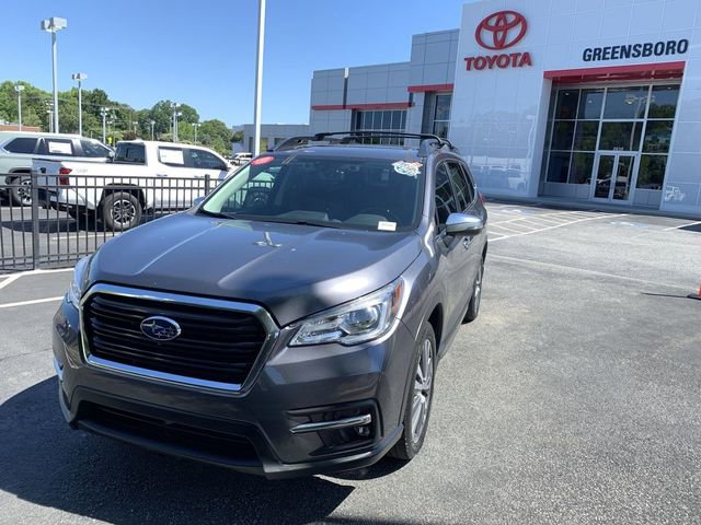 2022 Subaru Ascent Touring's photo
