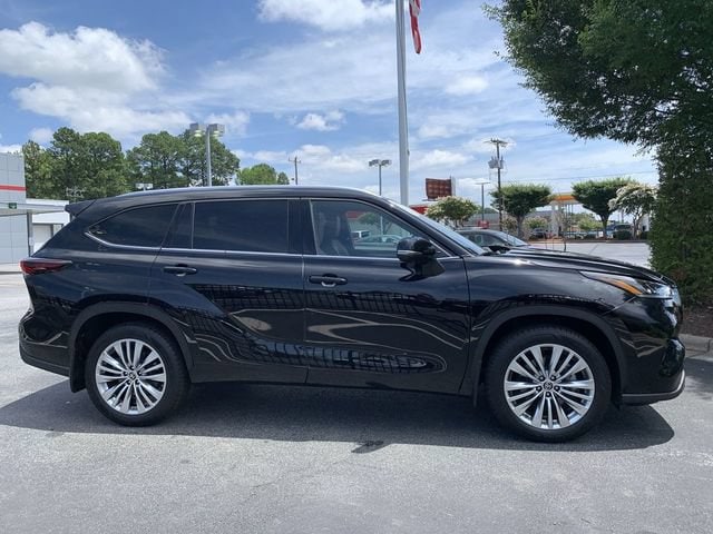 2025 Toyota Highlander Platinum - Photo 9
