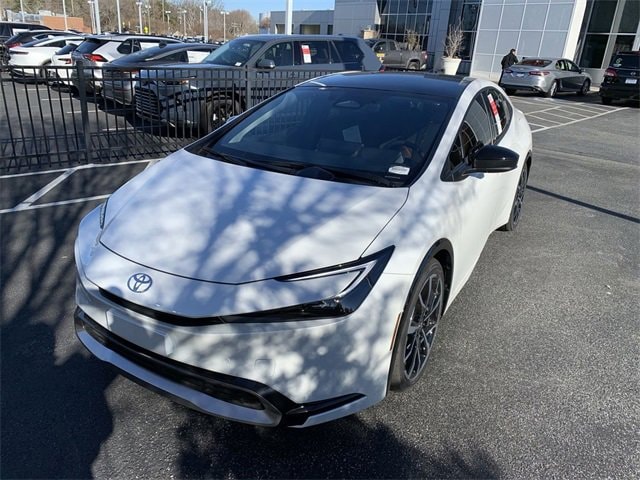 2025 Toyota Prius XSE's photo