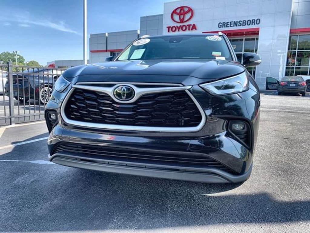 Certified 2024 Toyota Highlander XLE Sport Utility