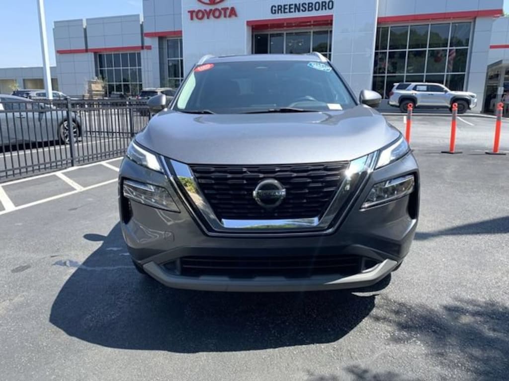 Used 2021 Nissan Rogue SV Sport Utility
