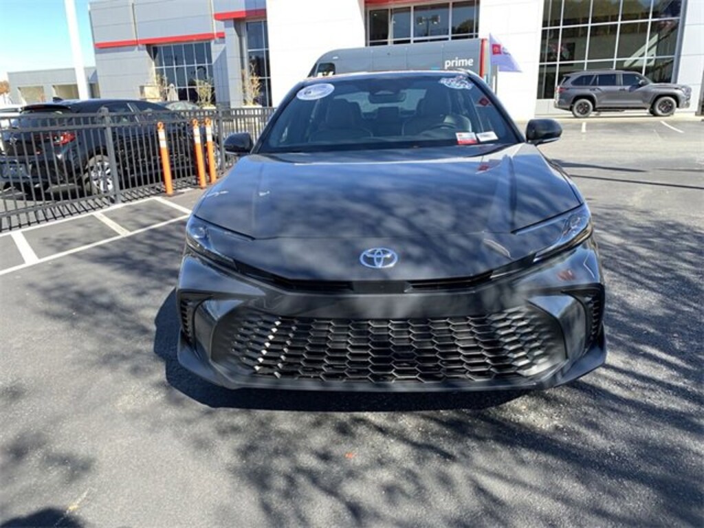 Used 2025 Toyota Camry SE Sedan