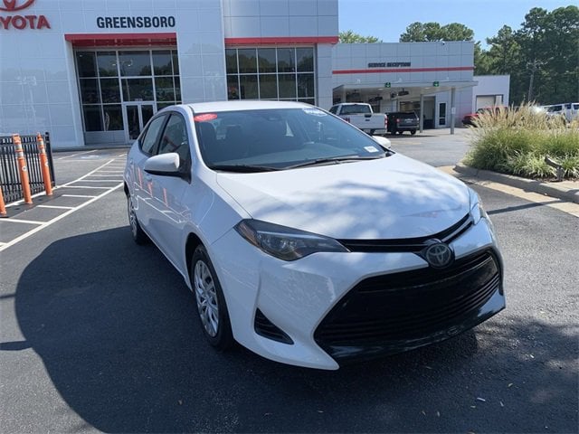 Used 2018 Toyota Corolla LE with VIN 5YFBURHE9JP817685 for sale in Greensboro, NC