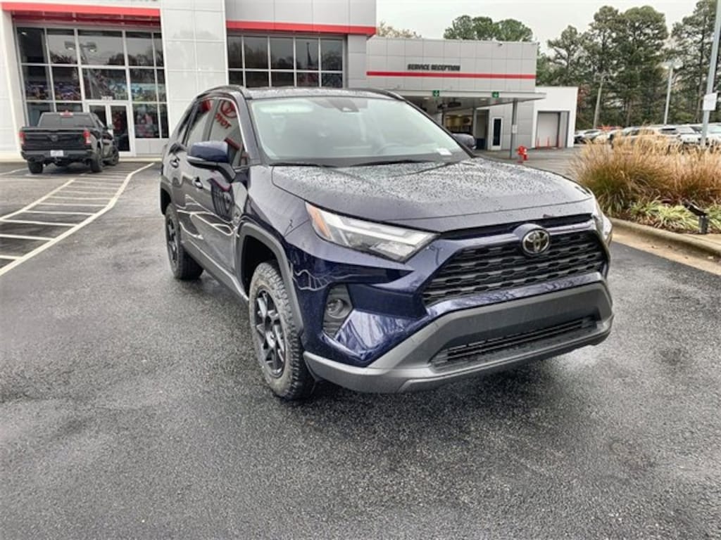 New 2025 Toyota RAV4 XLE XLE FWD SUV