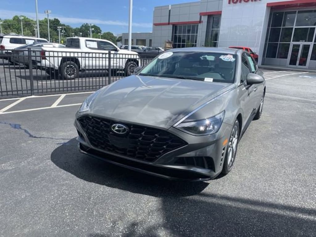 Used 2022 Hyundai Sonata SEL Sedan