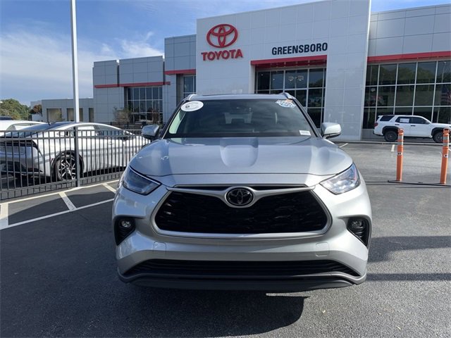 2023 Toyota Highlander XLE photo 3