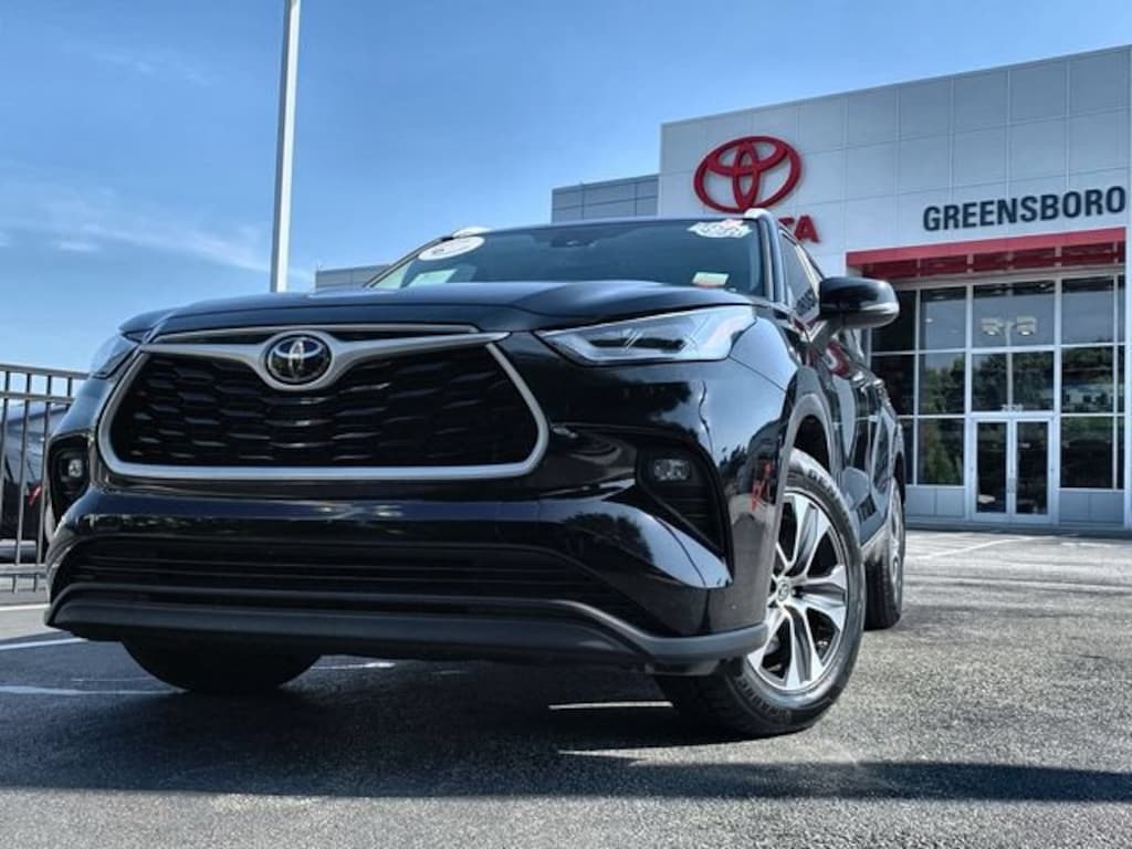 Certified 2024 Toyota Highlander XLE Sport Utility