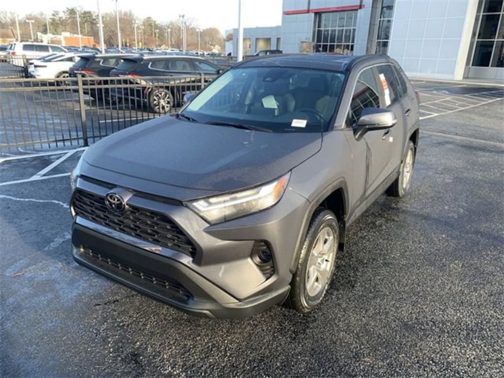 New 2025 Toyota RAV4 XLE XLE FWD SUV