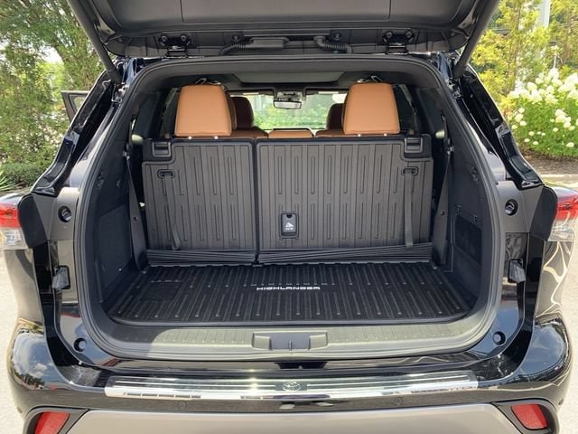 2025 Toyota Highlander Platinum - Photo 35