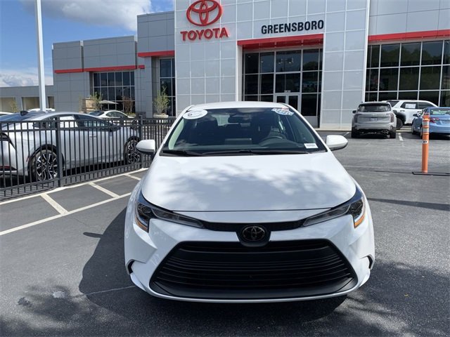 2024 Toyota Corolla LE photo 3
