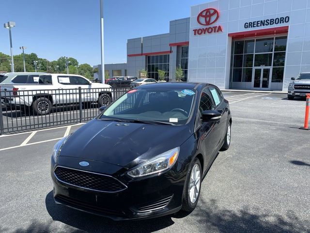 2016 Ford Focus 5 Door Hatch SE's photo