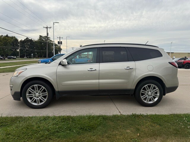 2014 Chevrolet Traverse 1LT photo 4
