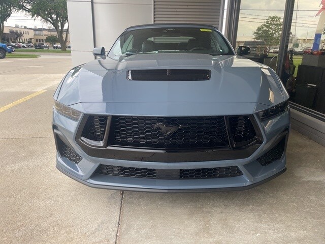 2025 Ford Mustang GT Premium Convertible photo 2