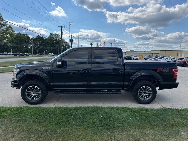 2020 Ford F-150 XLT photo 2