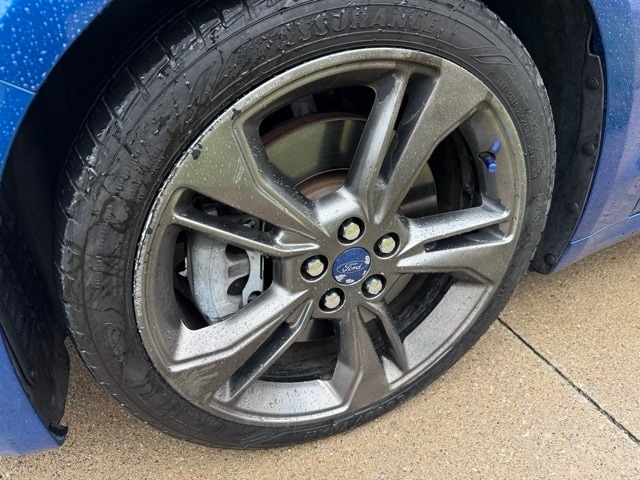 2017 Ford Fusion Sport V6 photo 3