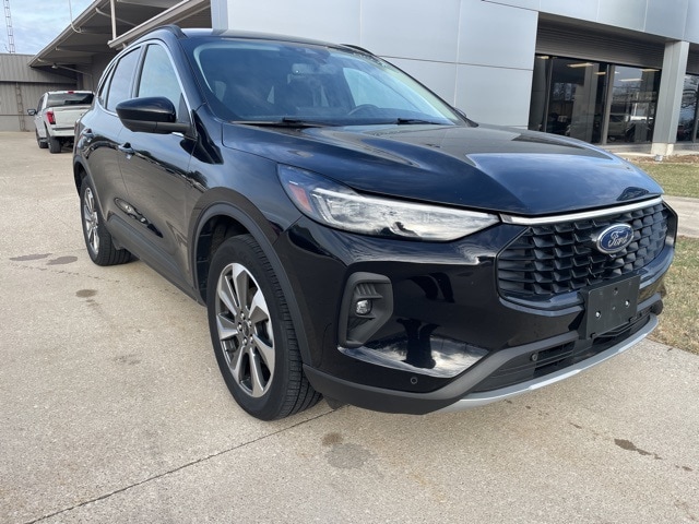 2024 Ford Escape Platinum's photo