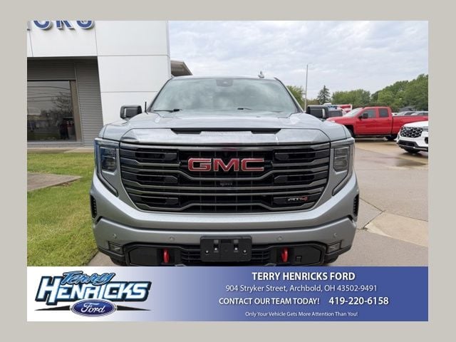 2024 GMC Sierra AT4 4WD Crew Cab Short Box's photo