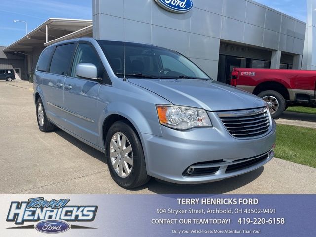 2013 Chrysler Town & Country Touring