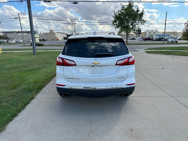 2019 Chevrolet Equinox Premier photo 2