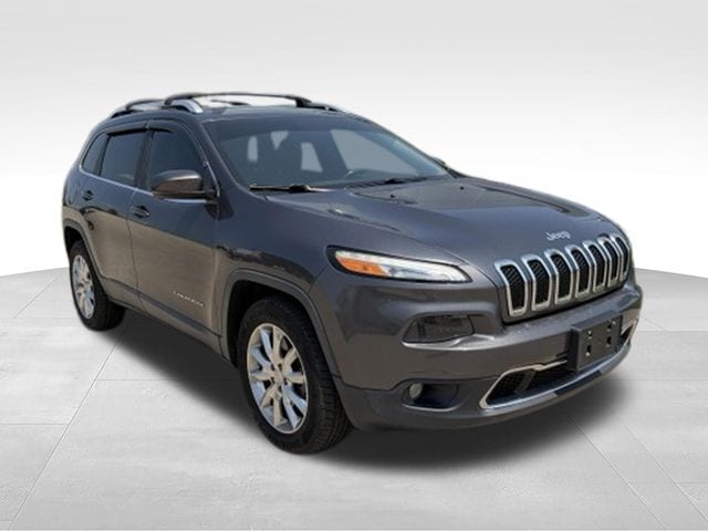 Used 2016 Jeep Cherokee Limited with VIN 1C4PJLDB6GW158066 for sale in Archbold, OH