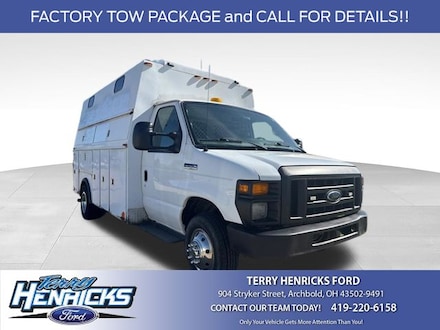 2009 Ford E-450SD Base Cab/Chassis