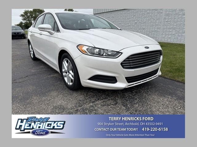 2016 Ford Fusion SE FWD's photo