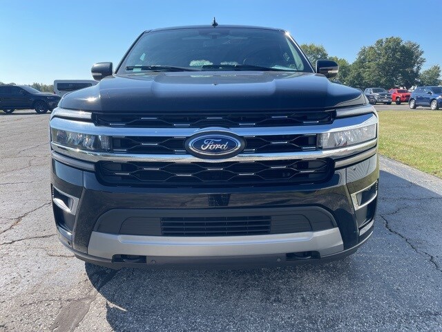 2023 Ford Expedition Limited photo 2
