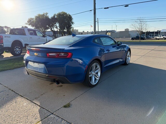 2016 Chevrolet Camaro 1LT photo 4