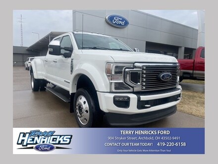 2022 Ford F-450SD Platinum Truck
