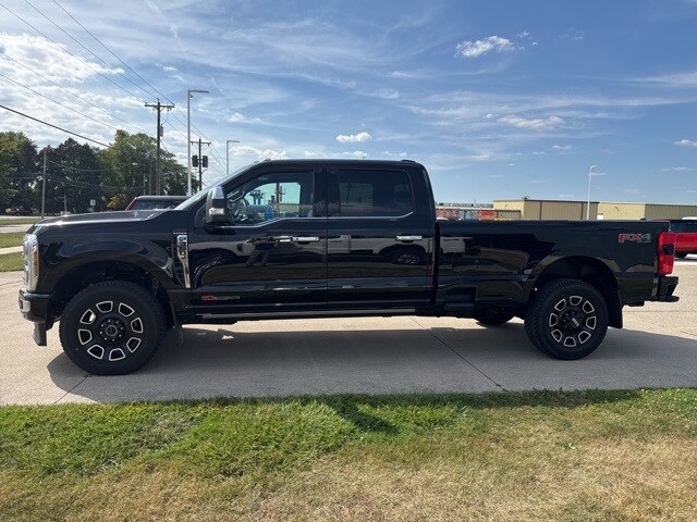 2024 Ford F-350 photo 3