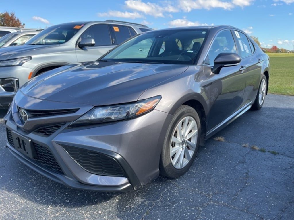 Used 2023 Toyota Camry SE Sedan