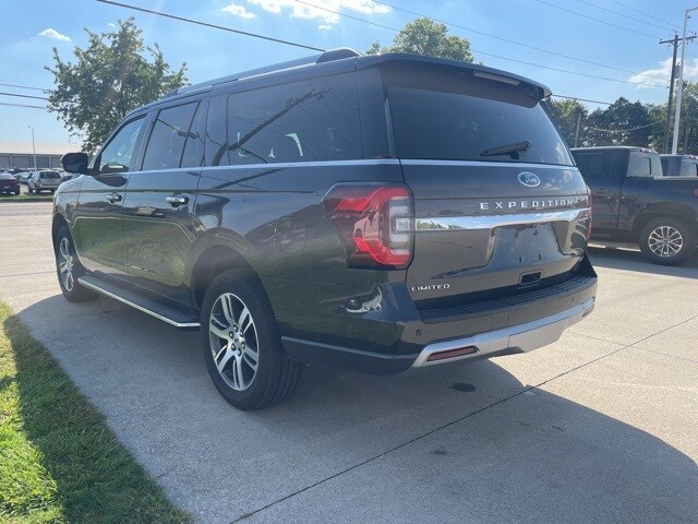 2023 Ford Expedition MAX Limited photo 2