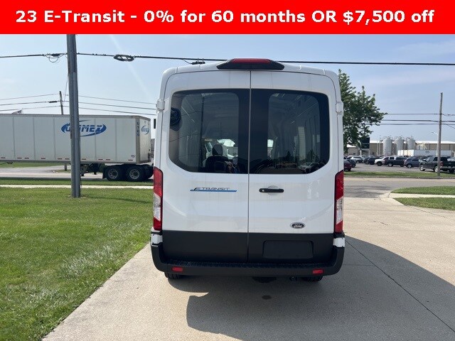 2023 Ford Transit photo 4