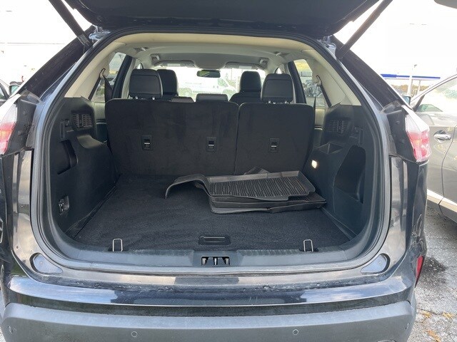 2022 Ford Edge SEL photo 4