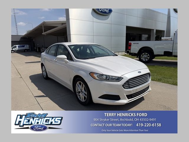 2016 Ford Fusion SE FWD's photo