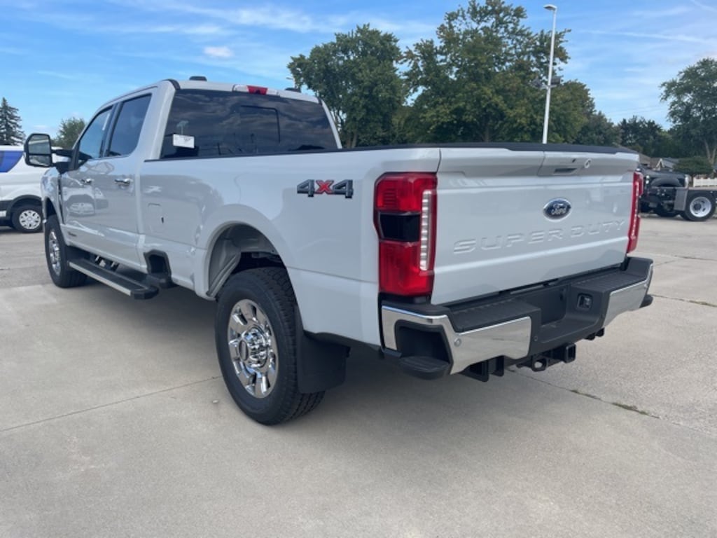 New 2026 Ford F-250SD Lariat Truck