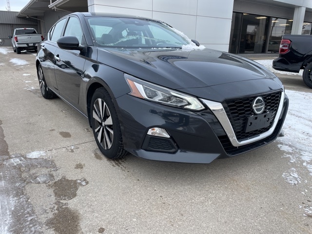 2022 Nissan Altima SV's photo