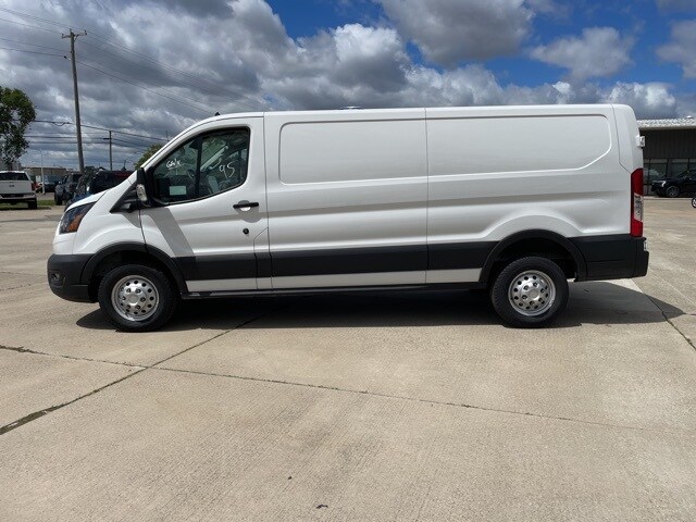 2025 Ford Transit photo 3