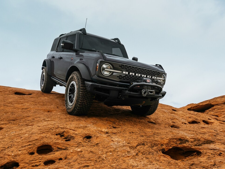 2026-Ford-Bronco-Badlands-4Door-SUV-L07-960x720.jpg