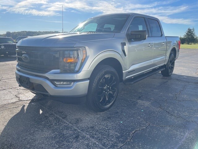 2023 Ford F-150 XLT photo 3
