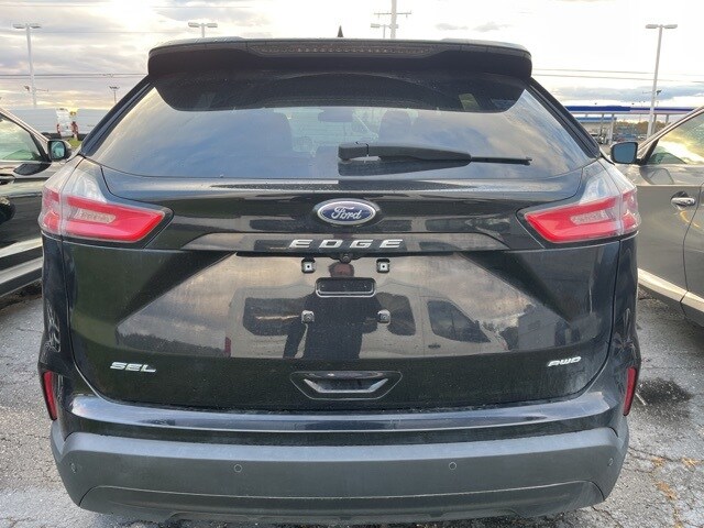 2022 Ford Edge SEL photo 3