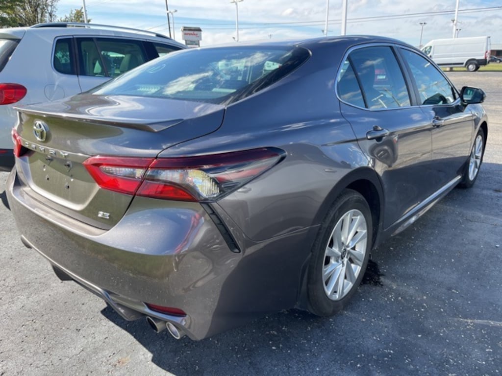 Used 2023 Toyota Camry SE Sedan
