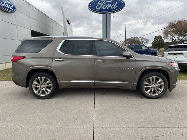 2020 Chevrolet Traverse High Country photo 3