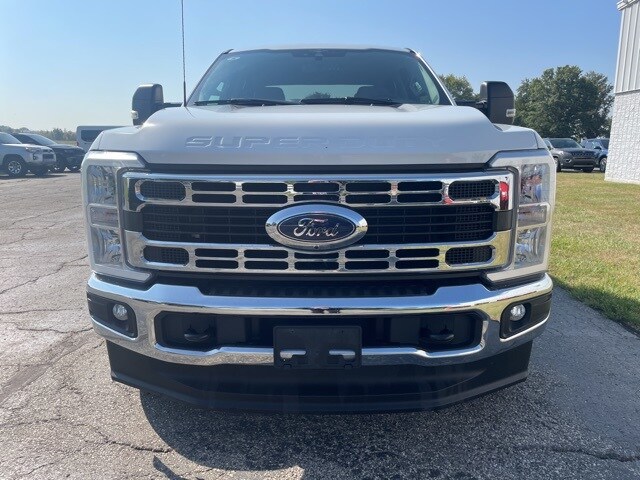 2023 Ford F-250 photo 2