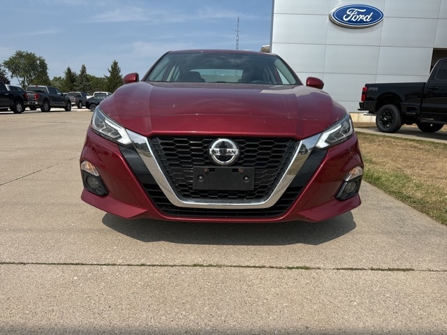 Used 2021 Nissan Altima SL with VIN 1N4BL4EV5MN406866 for sale in Archbold, OH