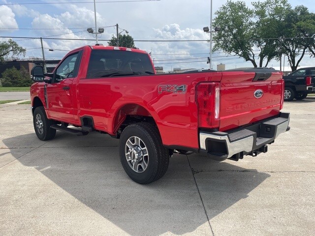 2025 Ford F-350 photo 2