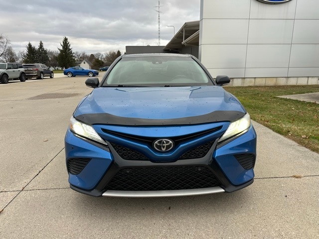 2018 Toyota Camry XSE photo 2