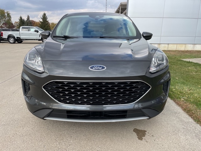 Used 2020 Ford Escape SE with VIN 1FMCU0G69LUC23979 for sale in Archbold, OH